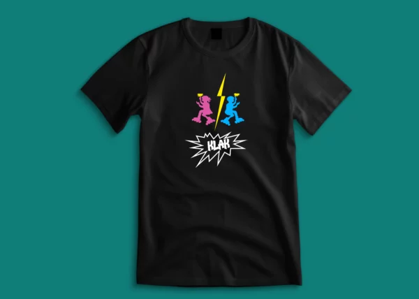 Tee-shirt Klak Elle Vs Klak Lui Noir par l'artiste Kamille